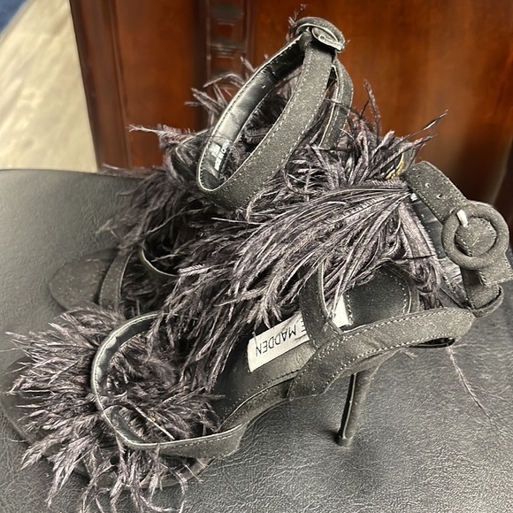 Steve Madden Feather Black Strappy Heel - Picture 2 of 5